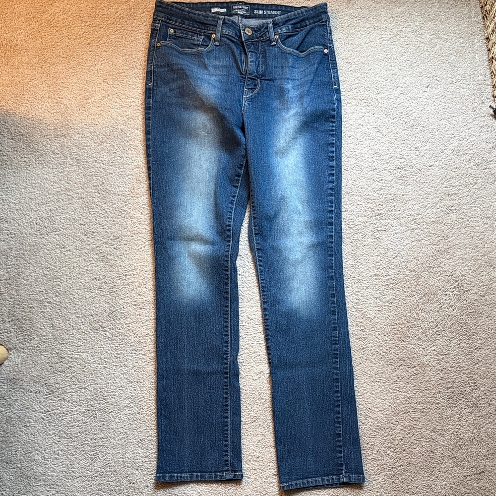 Women's Levi’s Gold totally shaping jeans